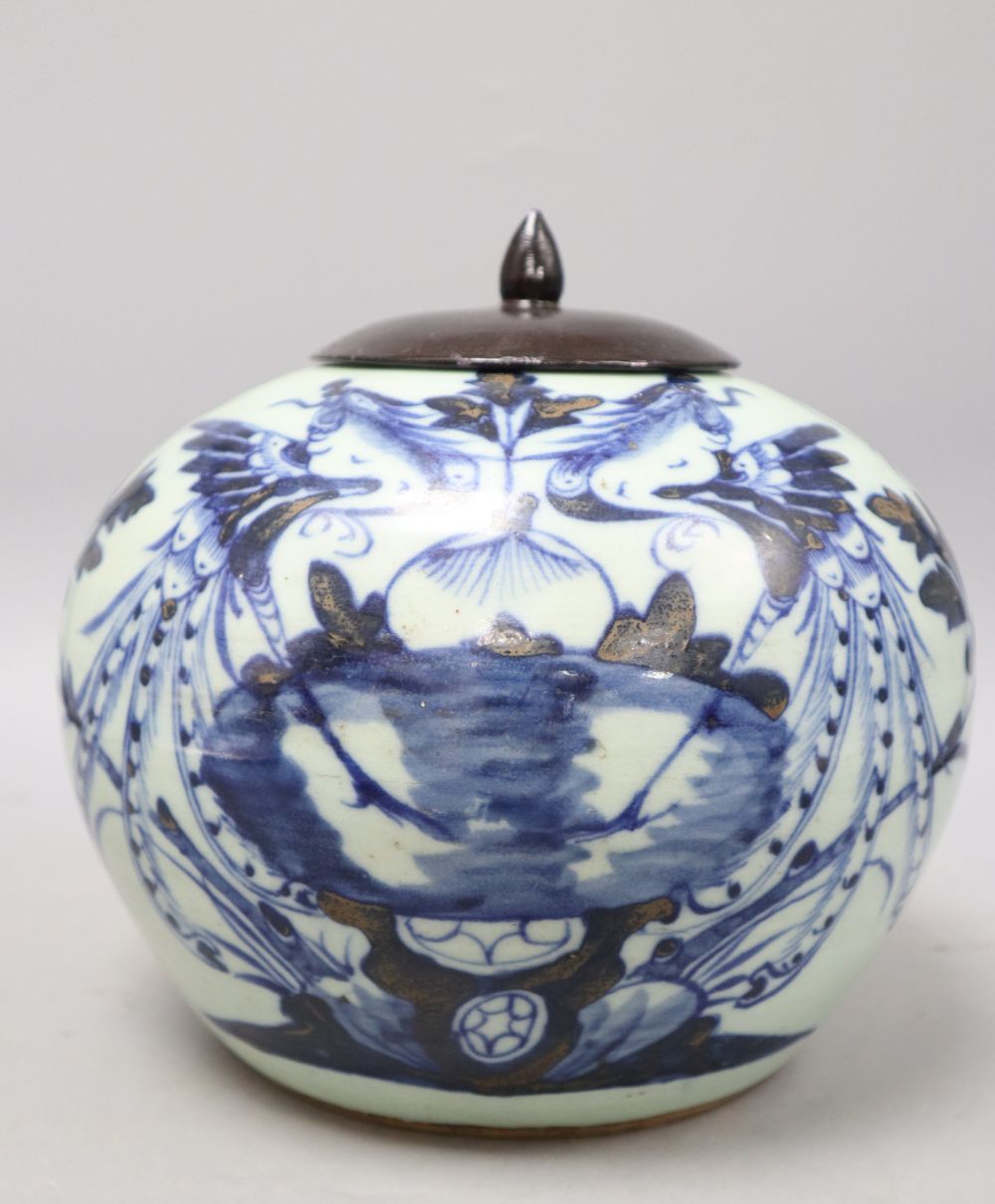 A 19th century Chinese blue and white jar and cover, overall height 23.5cm